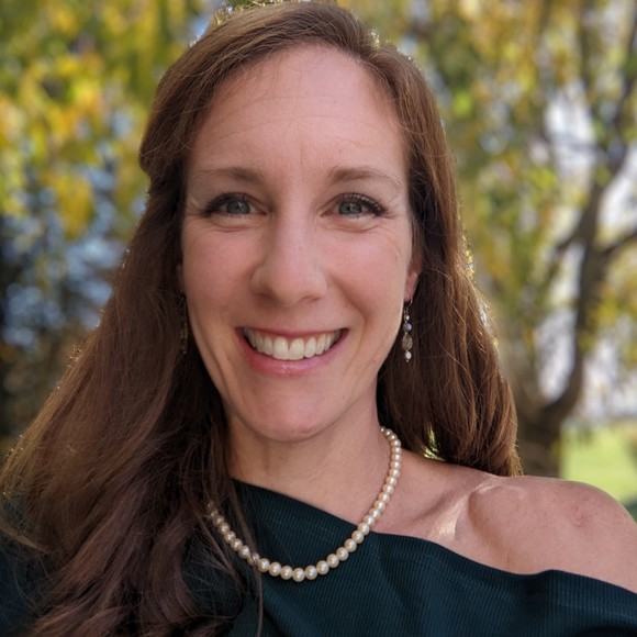 Meet your Posher, Erin - Picture 1 of 1